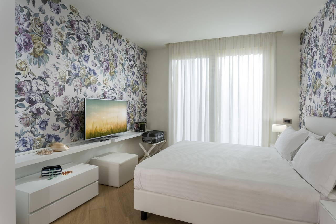 Embassy Aparthotel Ρίμινι Εξωτερικό φωτογραφία